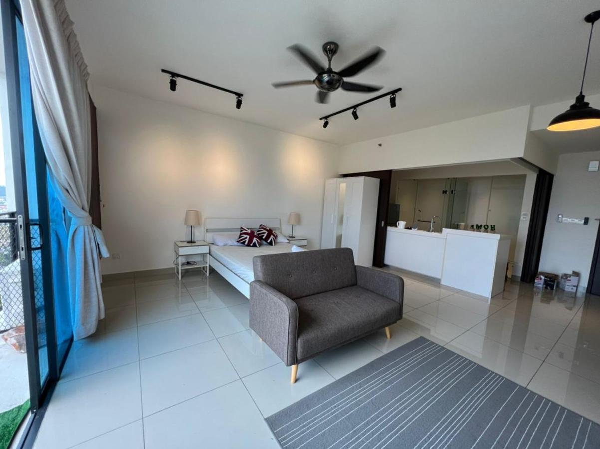 Francesco Suite - Trefoil Setia Alam Exterior foto